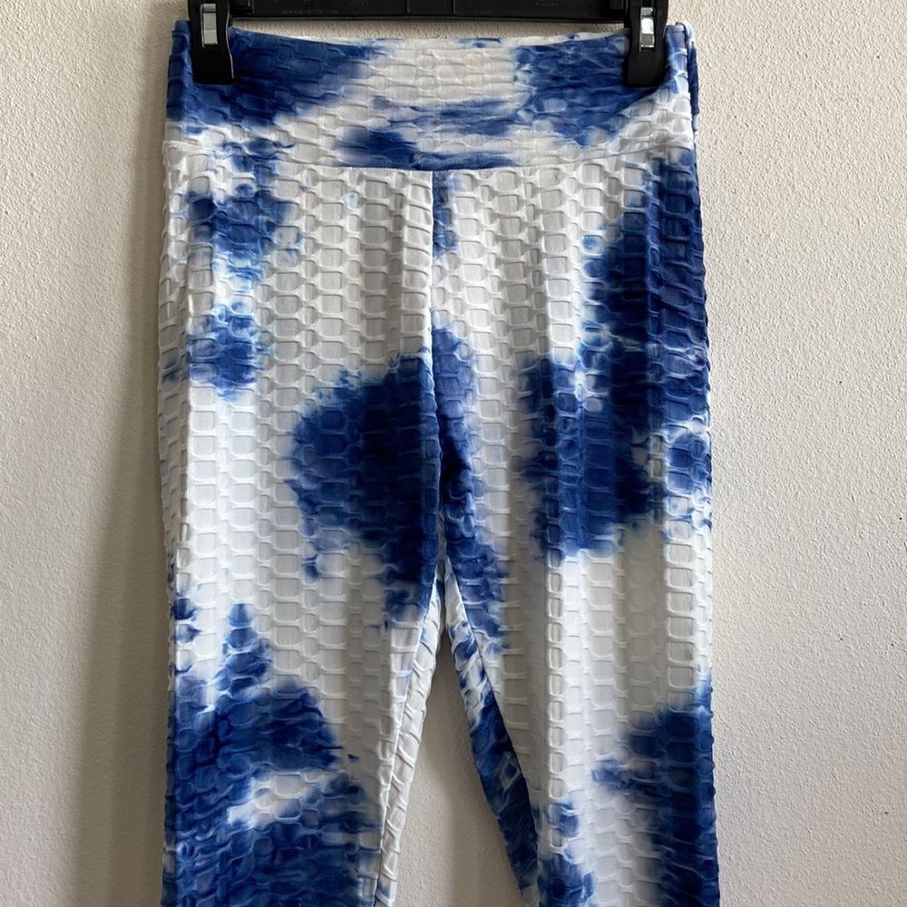 Fulbelle Legging Sz L NWT tie Dye blue and white bottom up effect - Picture 2 of 9
